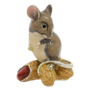 13372 Mouse on nuts large