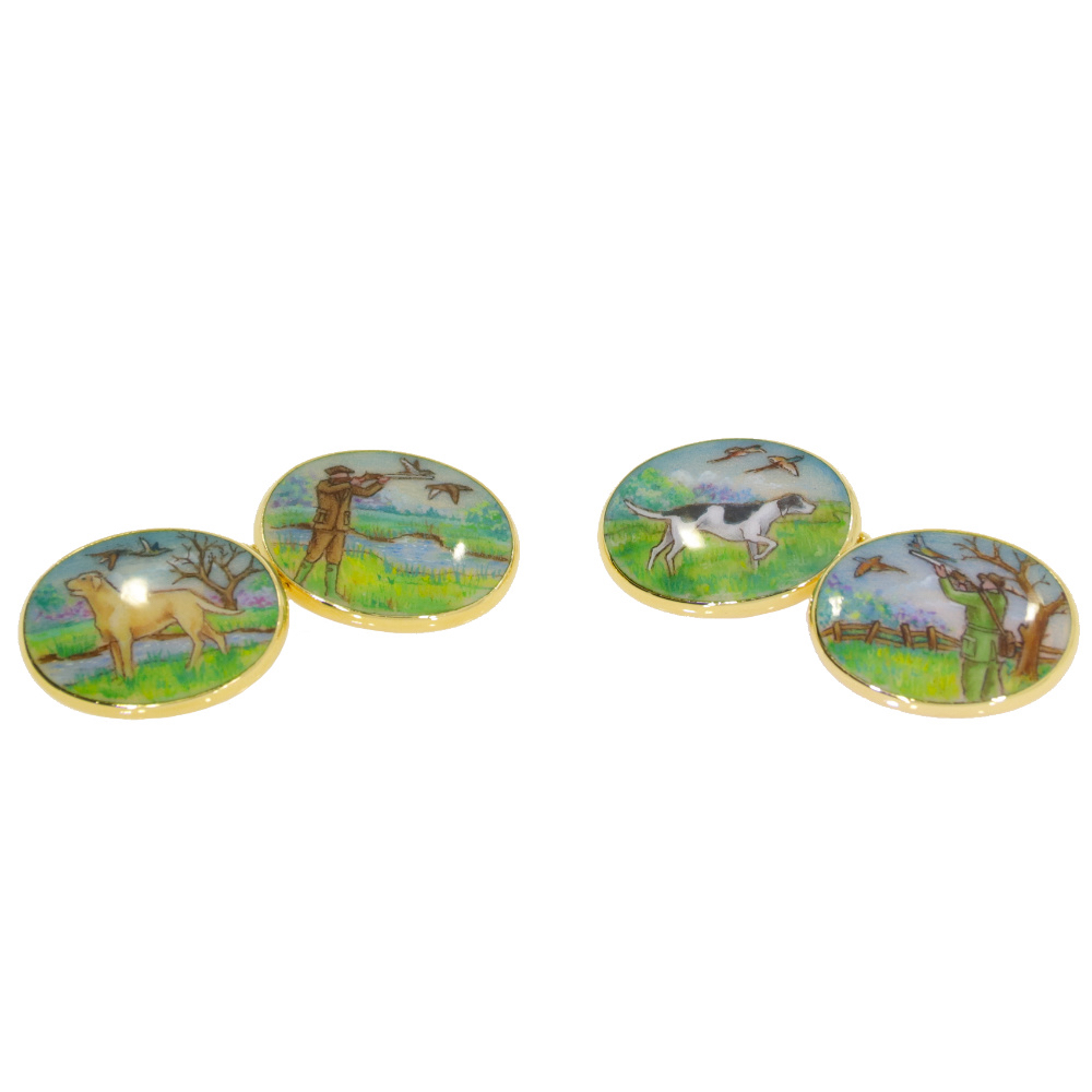 Gold – 18ct yellow gold and hand painted enamel game scene oval chain cufflinks