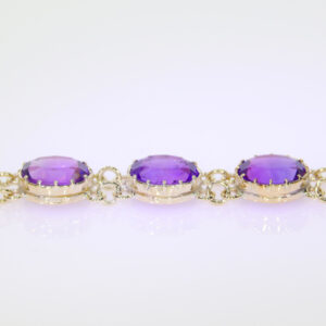 H215.5 Amethyst and gold bracelet side