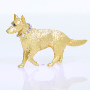 Y569 Alsation Dog brooch 18ct gold side