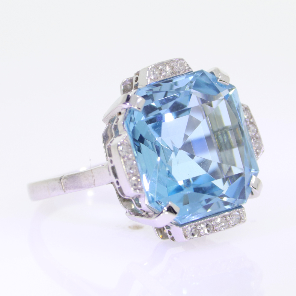 Aquamarine Art Deco single stone ring, diamond sides, platinum and 18ct white gold mount