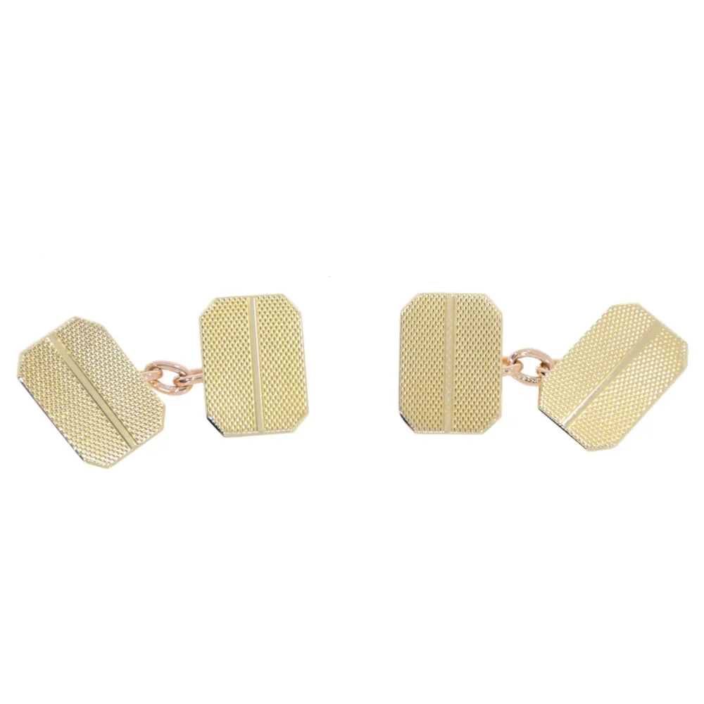 Gold – 9ct yellow gold oblong engine turned chain cufflinks