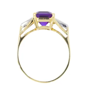 G169.4 Amethyst and diamond ring top