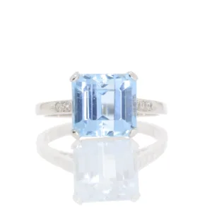 H169.4 Aquamarine single stone ring