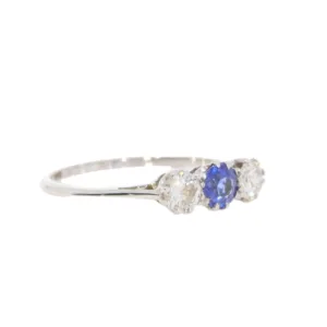 S111.4_Sapphire_and_diamond_three_stone_ring_side