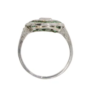 Y128.4_Emerald_and_diamond_cluster_ring_top
