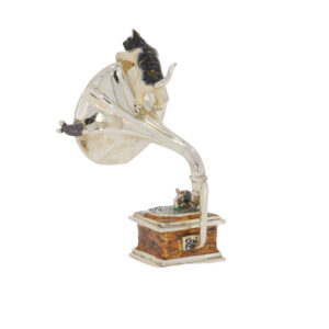 13193 Cat on gramophone green back