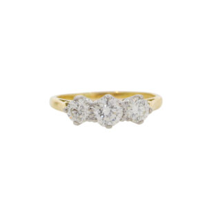 V37.4 Diamond 3 stone ring