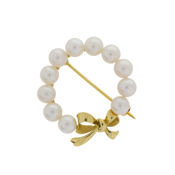 Cultured Pearl and 18ct gold Mikimoto Pearls circle bow brooch