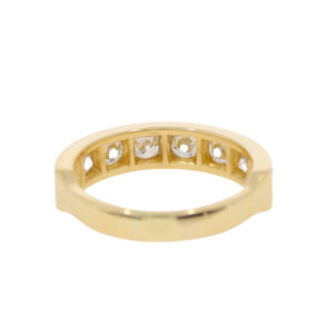 K87:4 Diamond 8 stone haf eternitry ring back