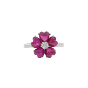 R142.4 Ruby heart cut cluster ring