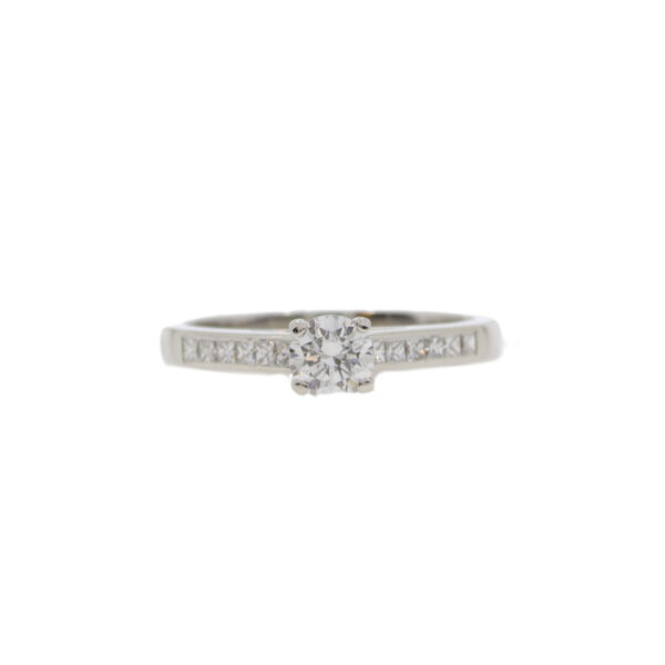 Diamond single stone ring 0.40ct, diamond Princess cut set shoulders, platinum mount