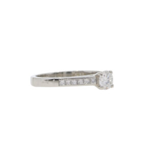 B18.4 Diamond single stone ring princess cut dimaond shoulders side