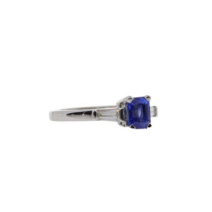 G109.4 Sapphire single stone ring side