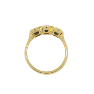K38.4 Diamond 3 stone ring top