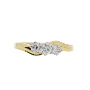 L38.4 Diamond 3 stone crossover ring
