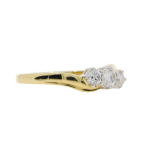 L38.4 Diamond 3 stone crossover ring side