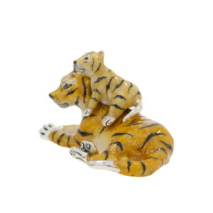 13495 Tiger and cub side