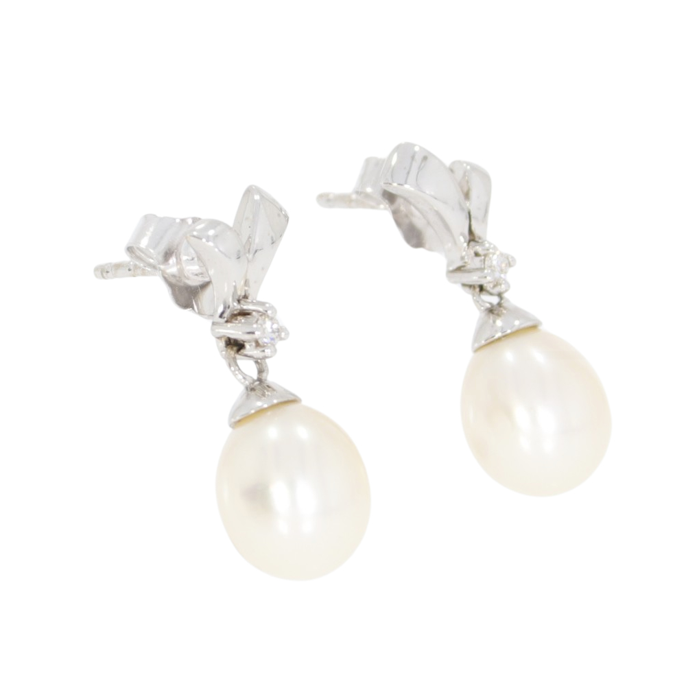#450.2 Freshwater cultured pearl drop earrings side
