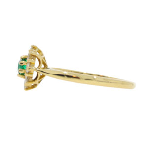 P130.4 Emerald and diamond cluster ring end