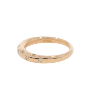 X60.4 Diamond scattered rose gold ring side 2