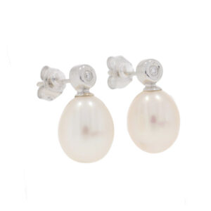 Y450.2 Freshwater cultured pearl diamond 2 stone earrings side