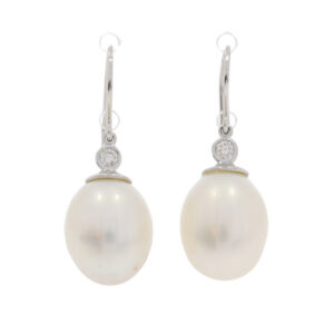 Z450.2 Freshwater cultured pearl diamond drop earrings